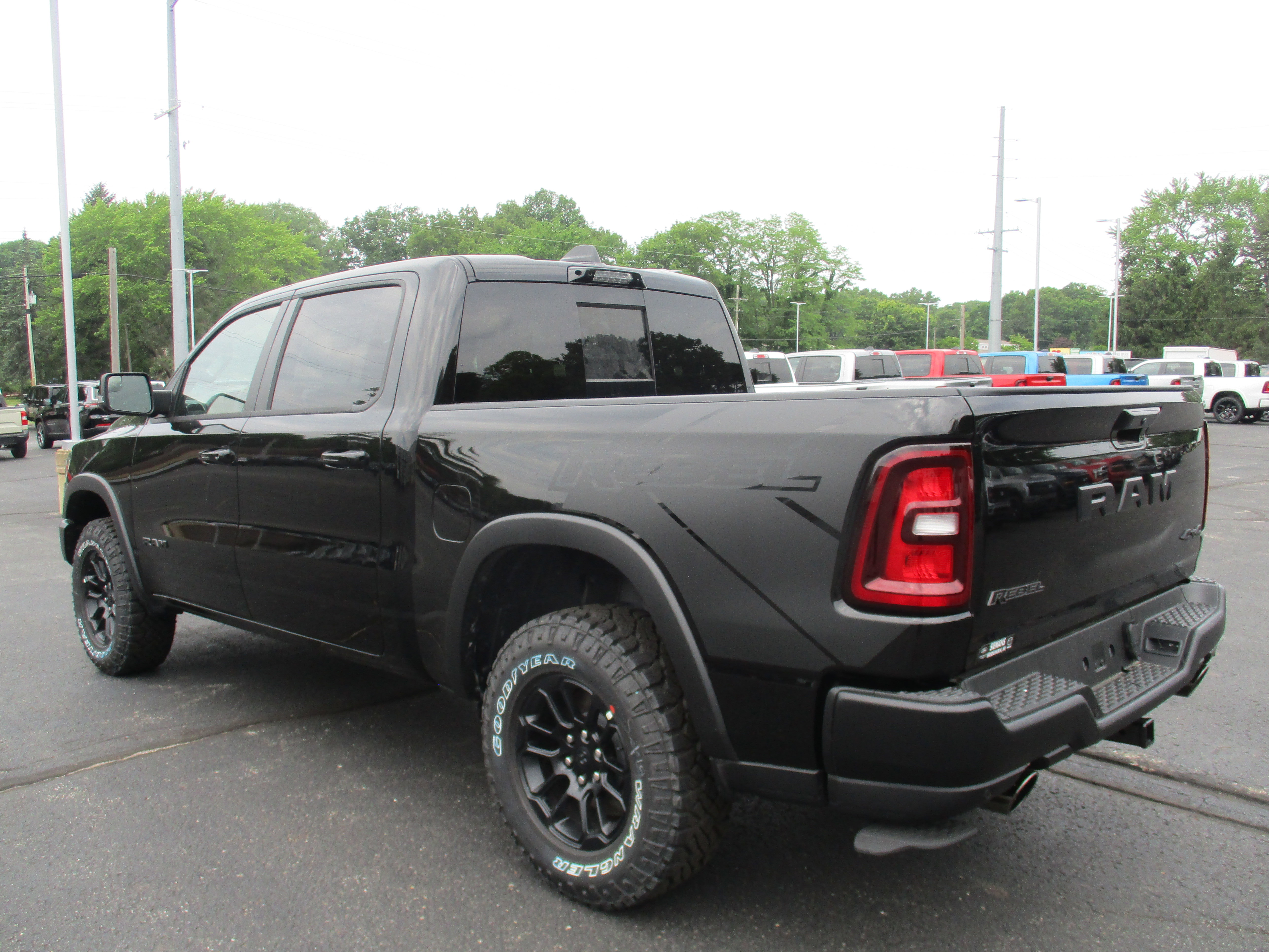 2025 Ram 1500 Rebel photo 9