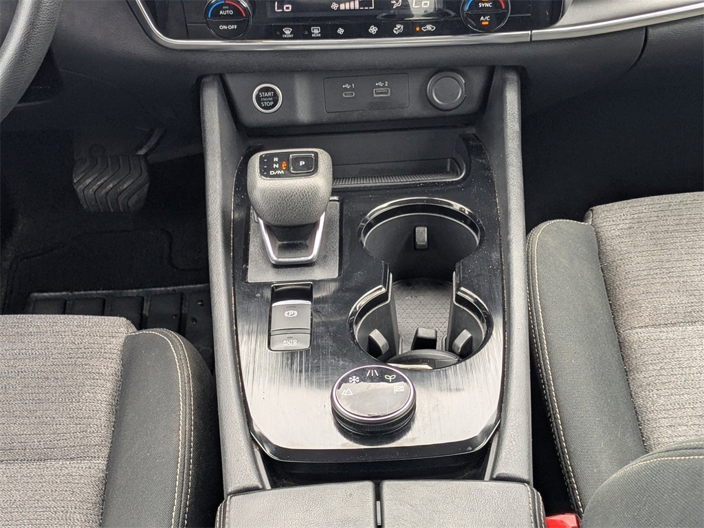 2022 Nissan Rogue SV photo 20