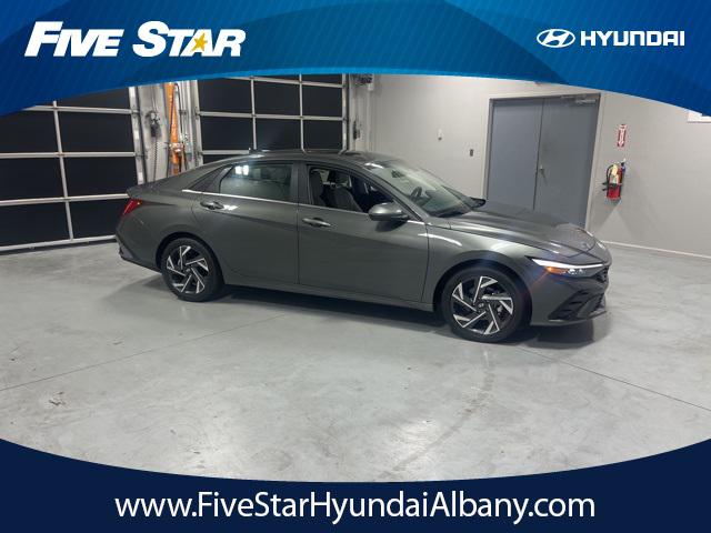 2025 Hyundai Elantra Limited's photo