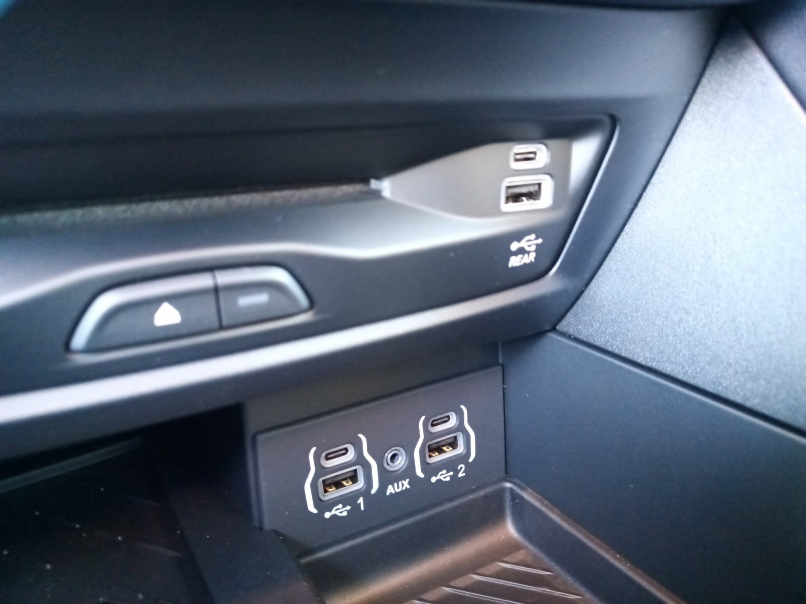 2025 Chrysler Pacifica Limited photo 19