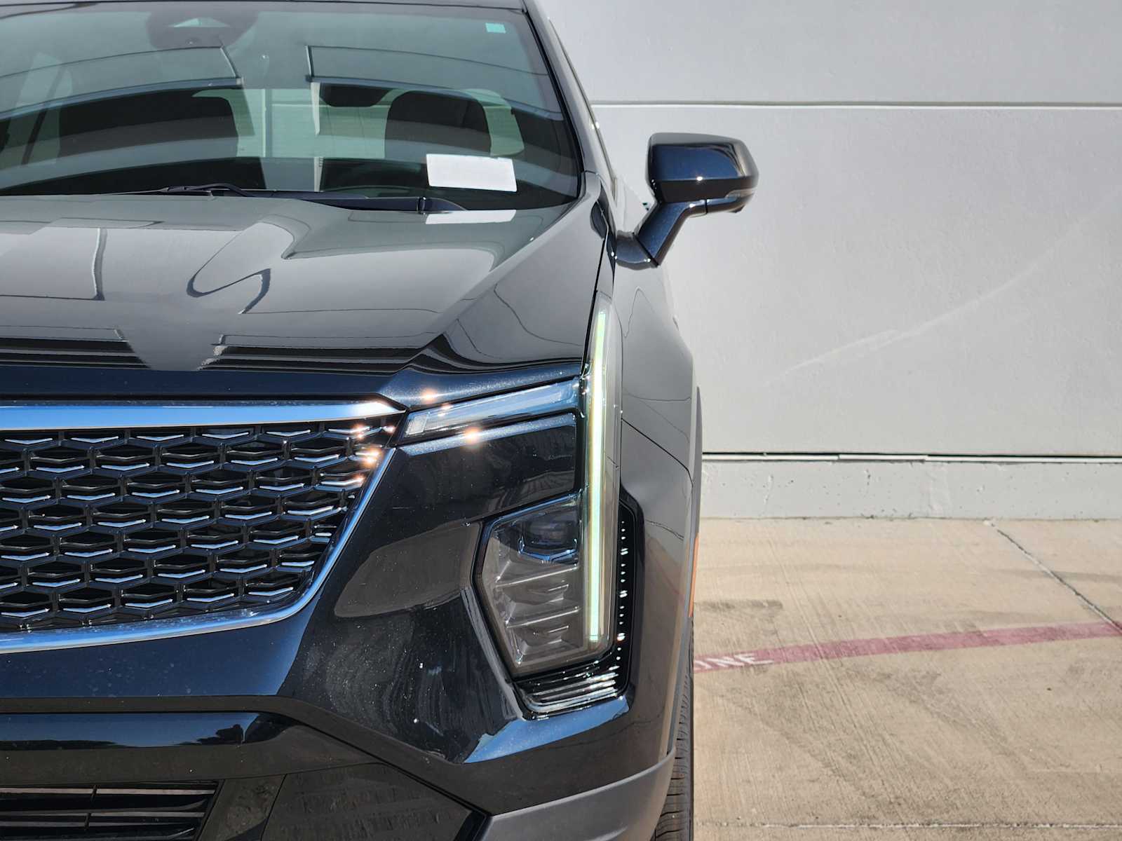 2025 Cadillac XT4 Premium Luxury photo 6
