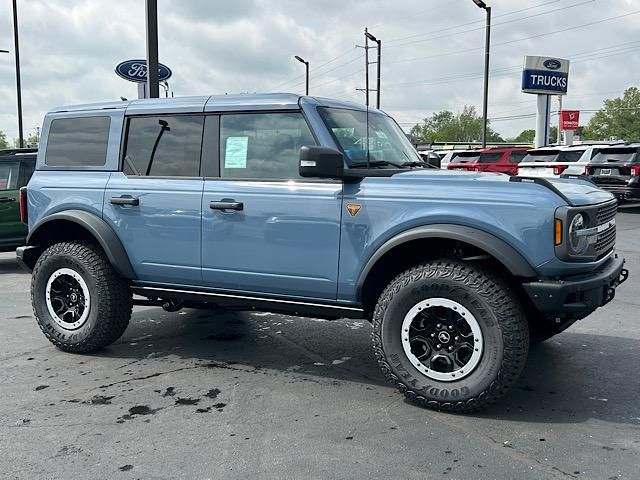 2025 Ford Bronco Badlands photo 8