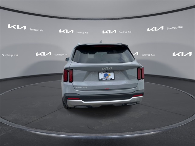2025 Kia Sorento S photo 3