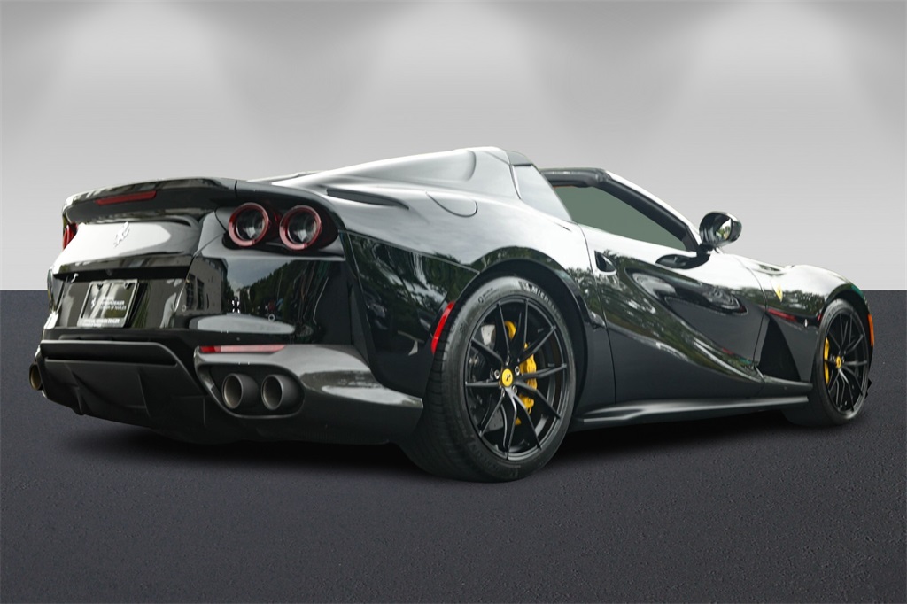 2023 Ferrari 812 GTS Base photo 3