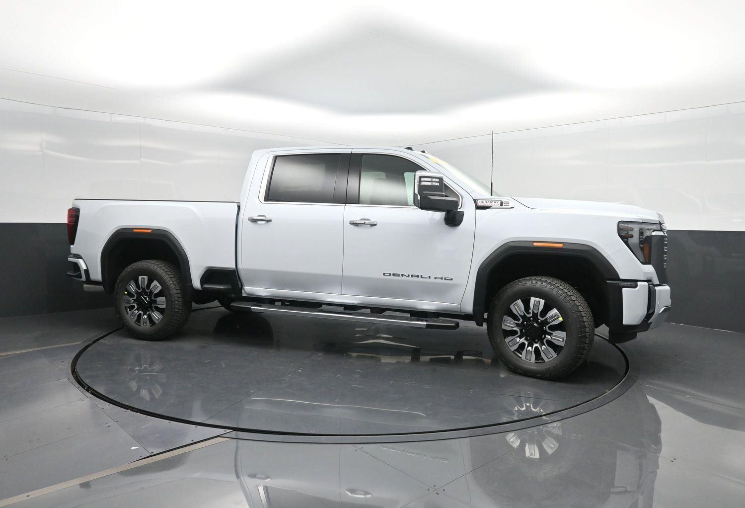 2026 Gmc Sierra 2500 HD Denali photo 3