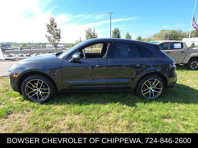 2023 Porsche Macan T photo 2