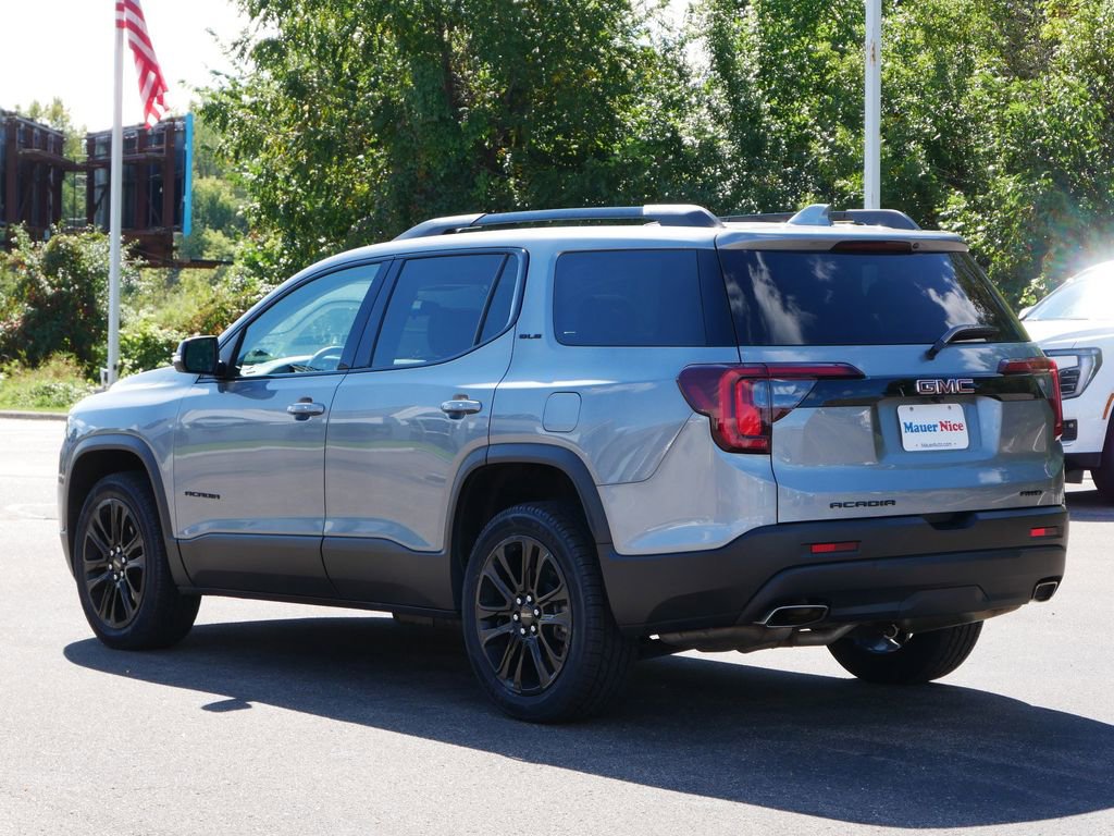 2023 Gmc Acadia SLE photo 4