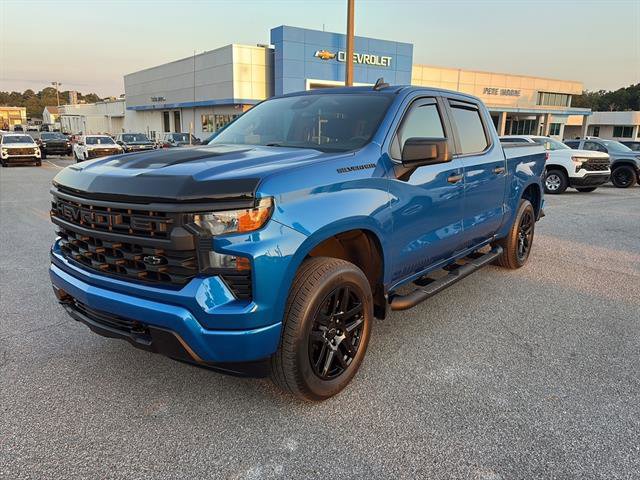 2022 Chevrolet Silverado 1500 Custom photo 3