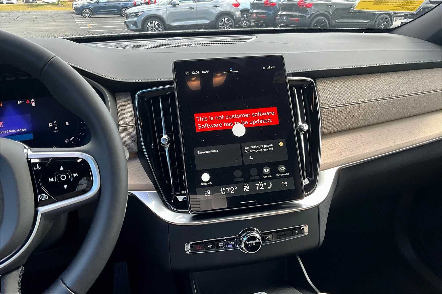 2026 Volvo XC90 Plus photo 4