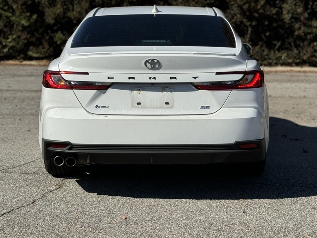 2025 Toyota Camry SE photo 4