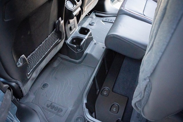 2025 Jeep Gladiator Rubicon photo 28