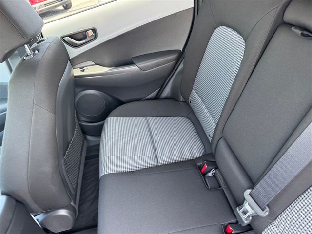 2021 Hyundai Kona SEL photo 8