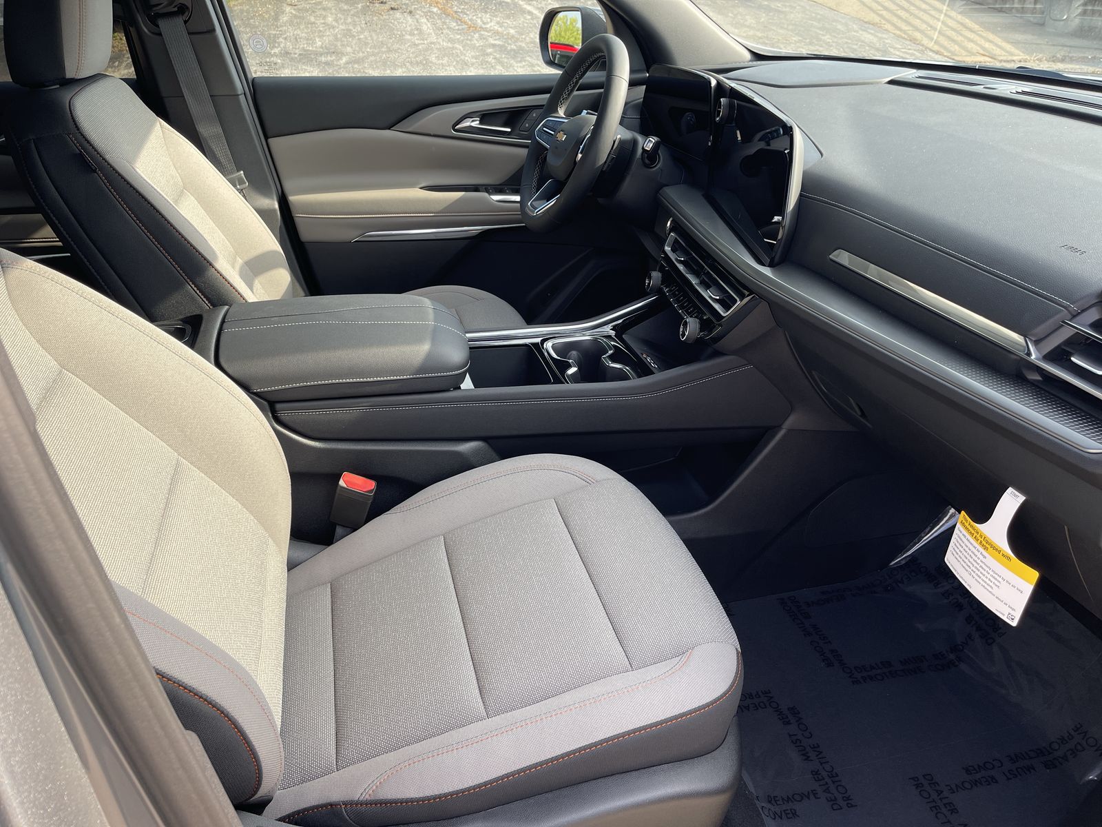 2026 Chevrolet Traverse photo 7