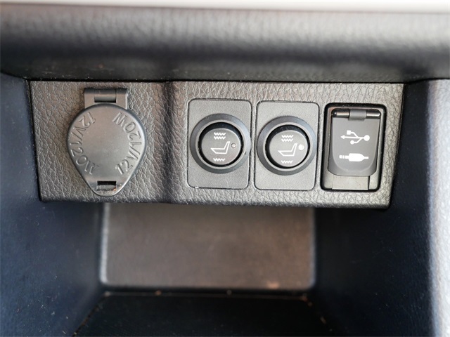 2019 Toyota Corolla LE photo 31