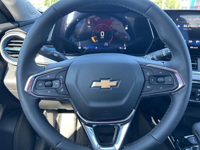 2025 Chevrolet Trax LT photo 13
