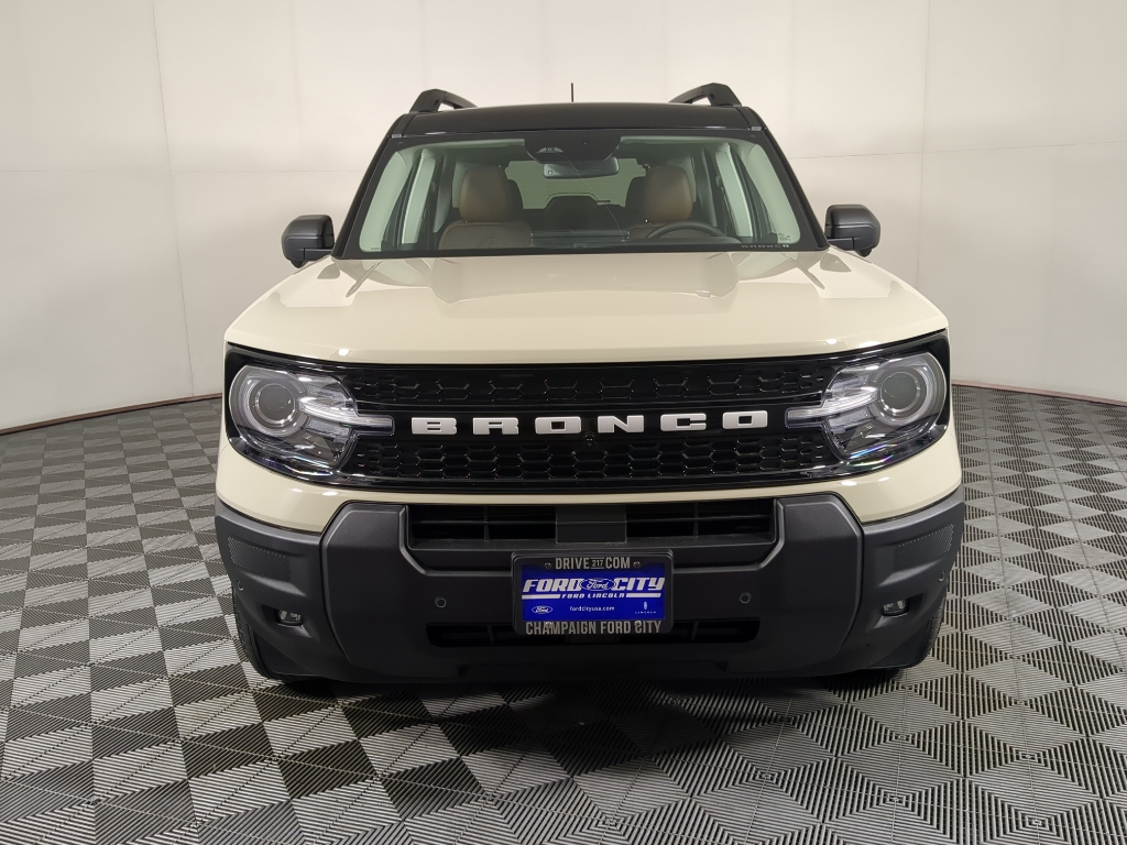 2025 Ford Bronco Sport Outer Banks photo 2