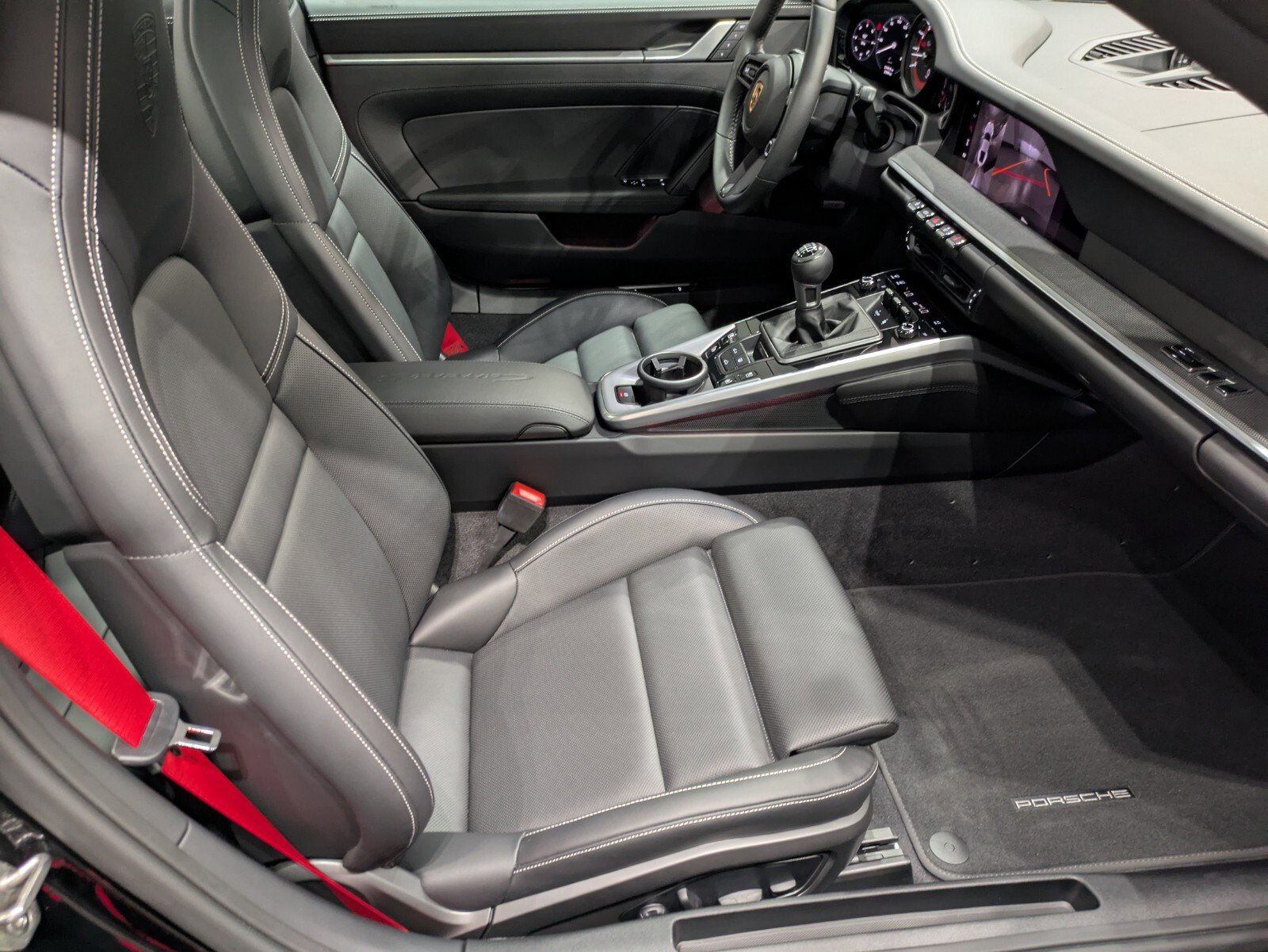 2024 Porsche 911 S Coupe photo 22
