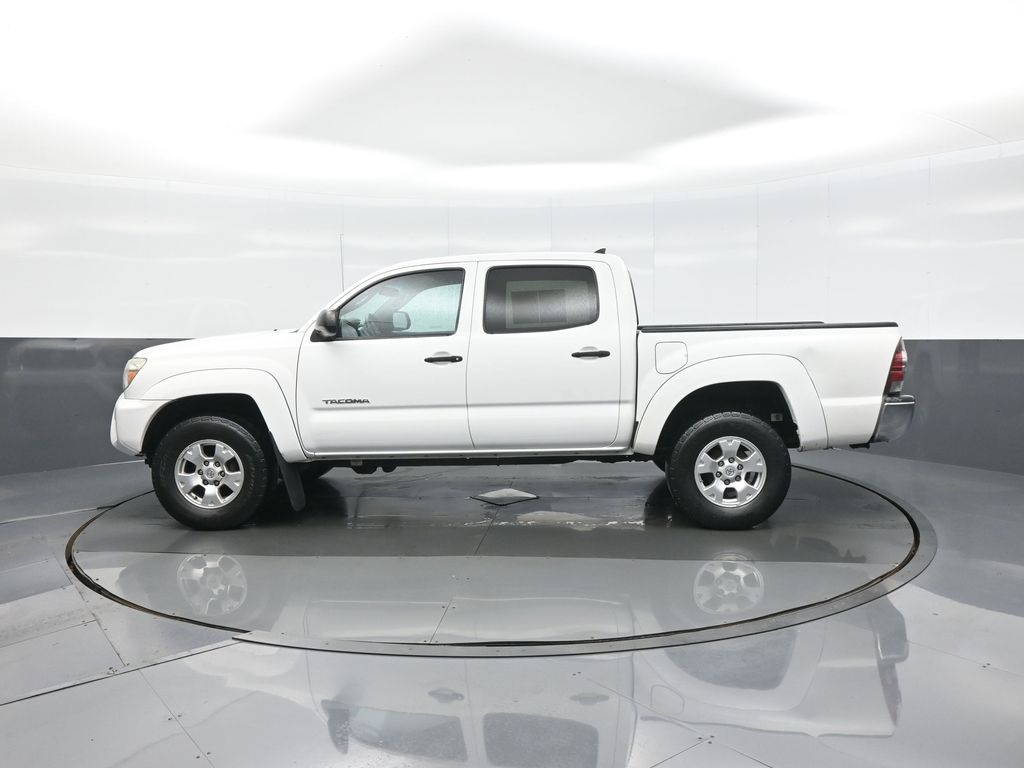 2014 Toyota Tacoma Base photo 2