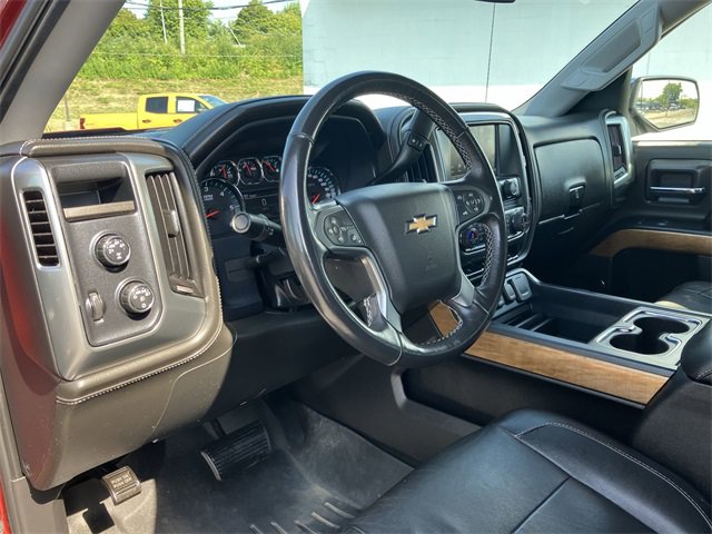 2016 Chevrolet Silverado 1500 LTZ photo 2