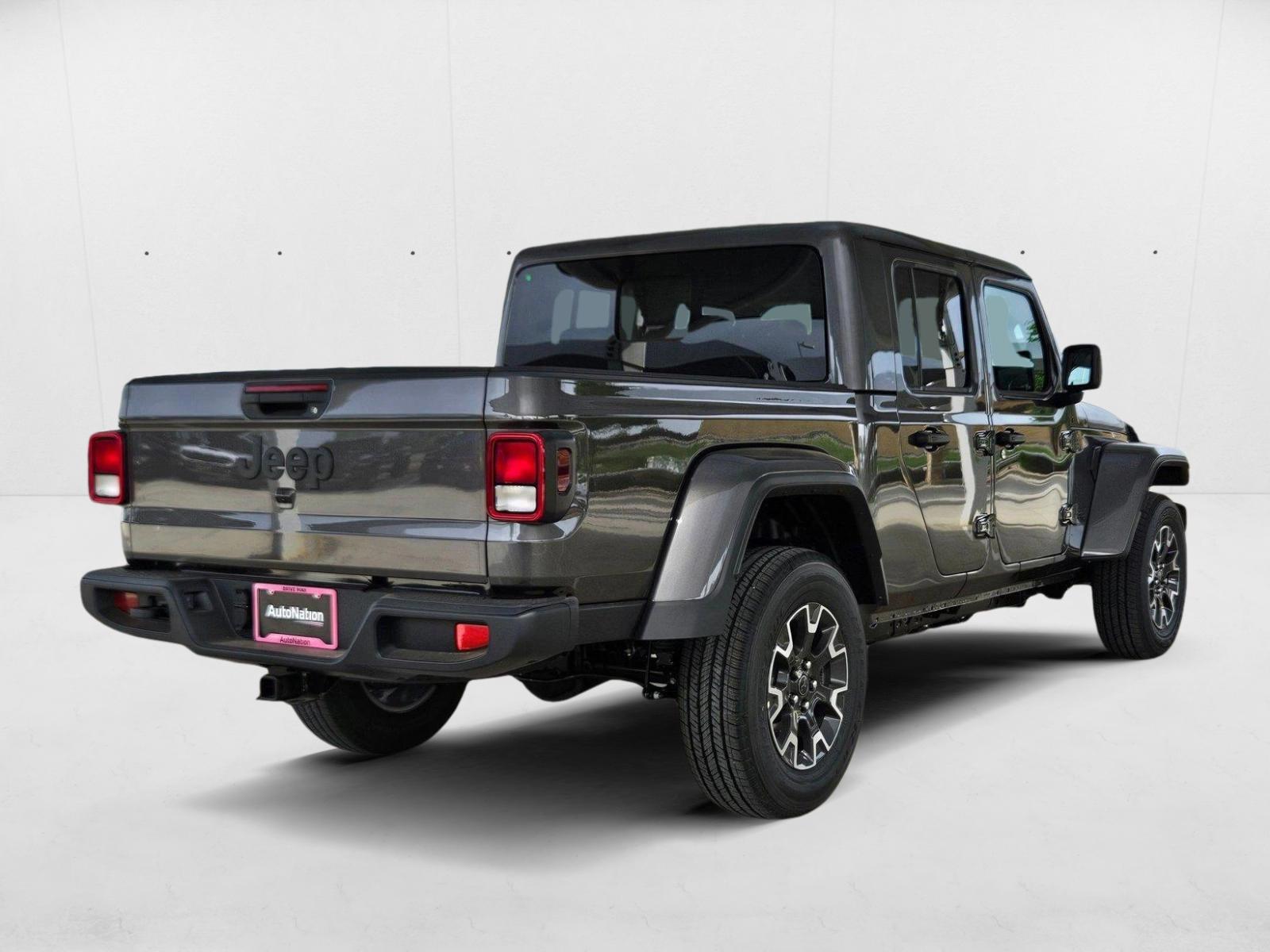 2025 Jeep Gladiator Sport S photo 2