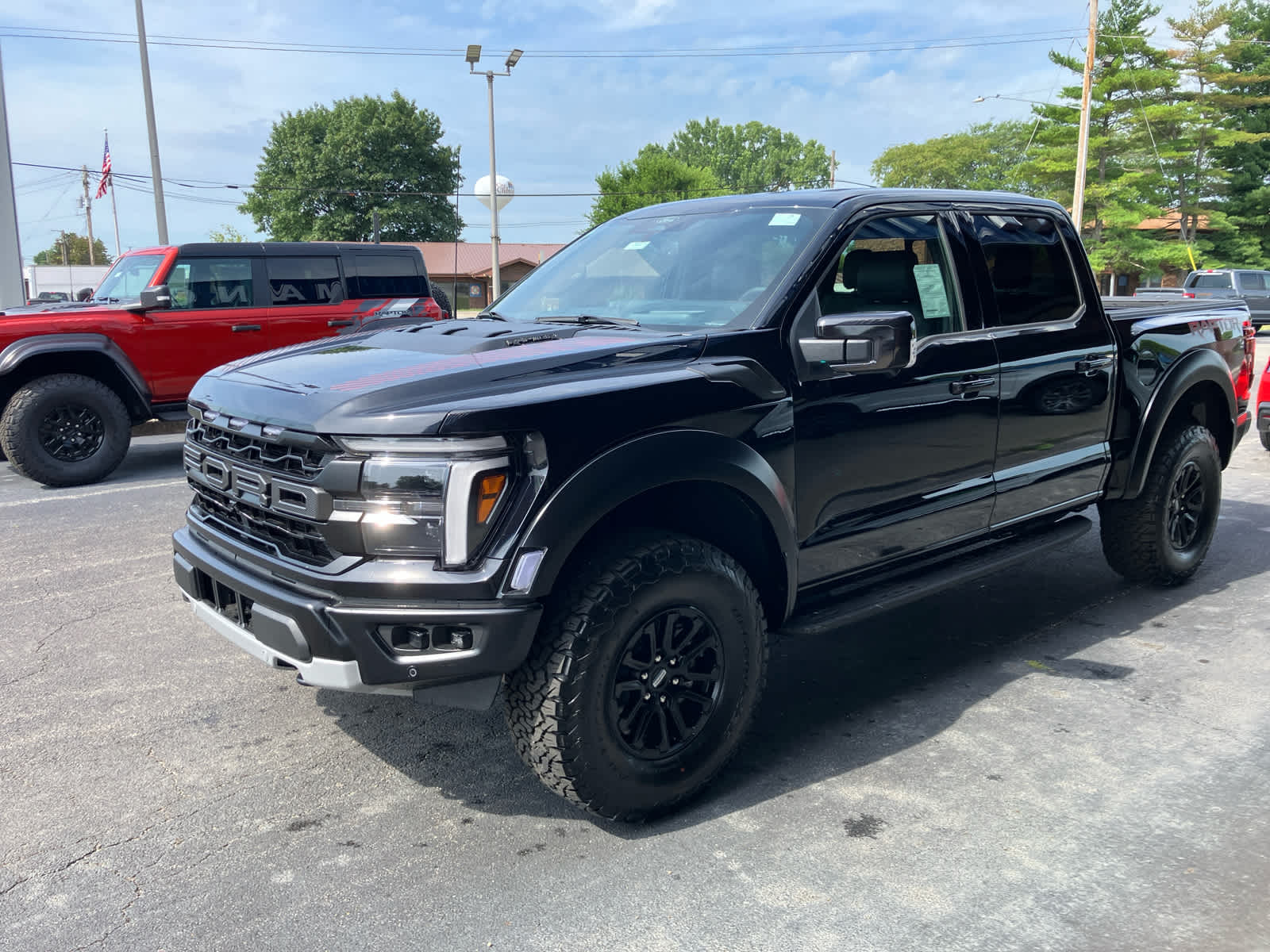 2025 Ford F-150 Raptor photo 4