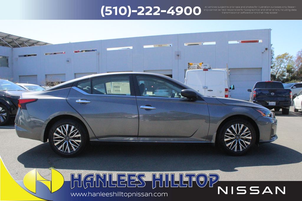 2025 Nissan Altima 2.5 SV photo 6
