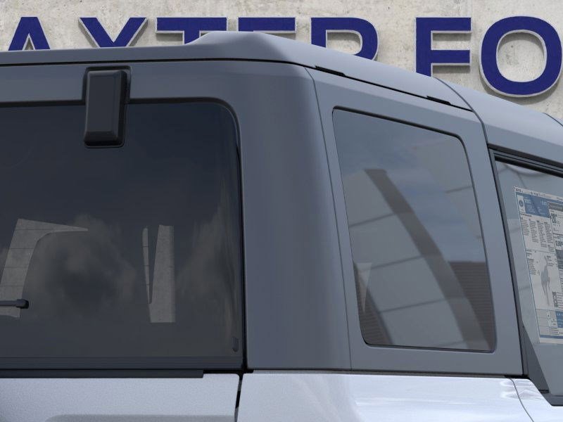 2025 Ford Bronco Base photo 3
