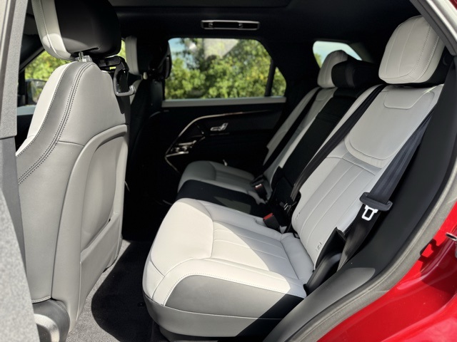 2025 Land Rover Range Rover Sport SE photo 16