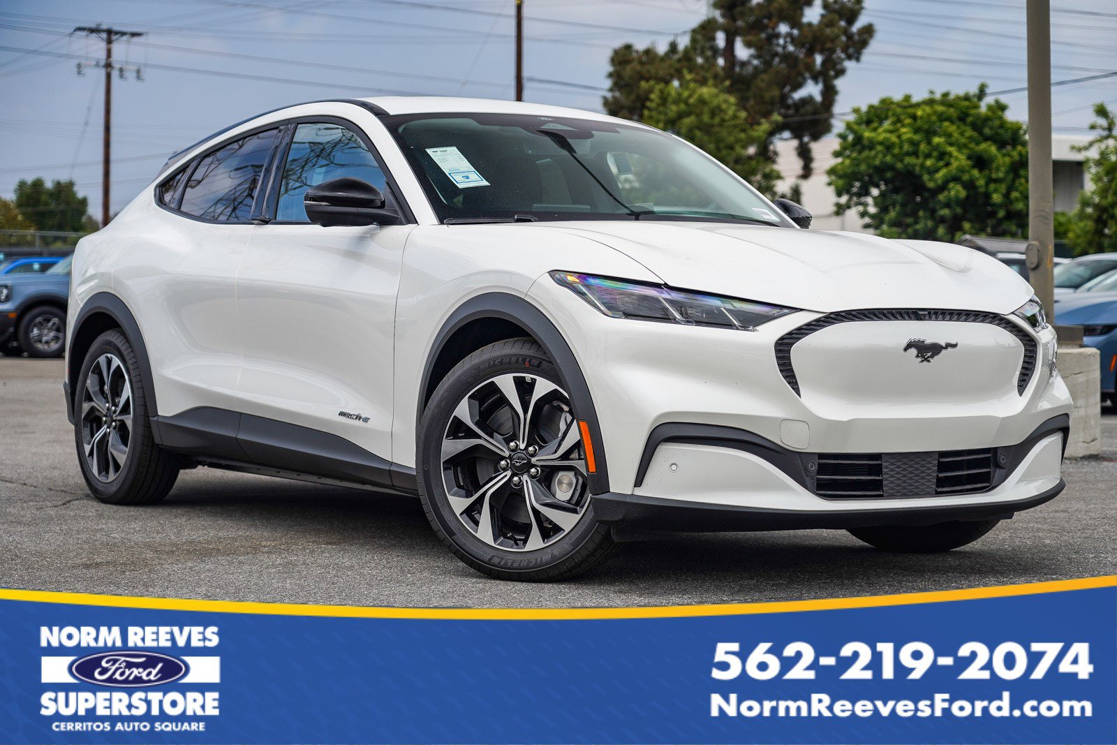2025 Ford Mustang Mach-E Select RWD