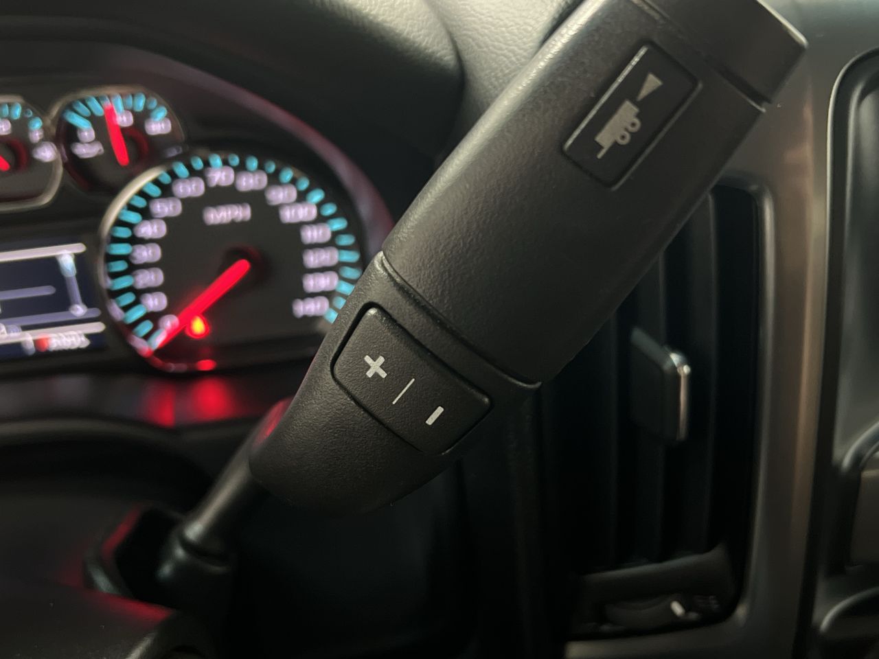 2018 Chevrolet Silverado 1500 LT photo 15