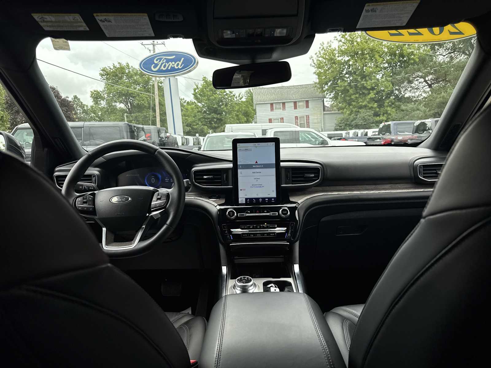 2022 Ford Explorer Platinum photo 38