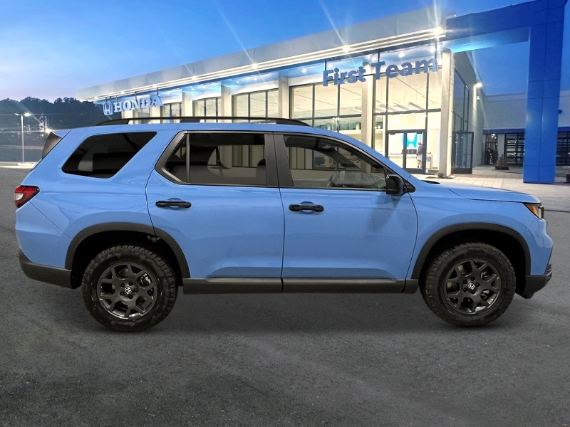 2025 Honda Pilot TrailSport photo 5
