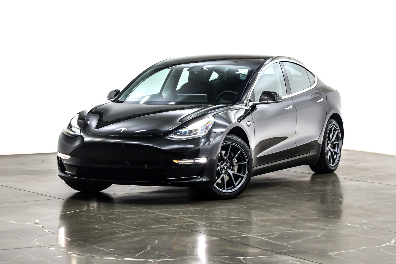 2019 Tesla Model 3 Long Range's photo
