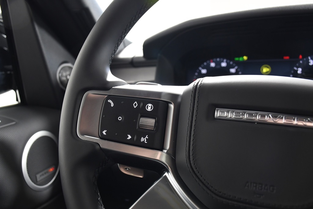 2025 Land Rover Discovery SE photo 26