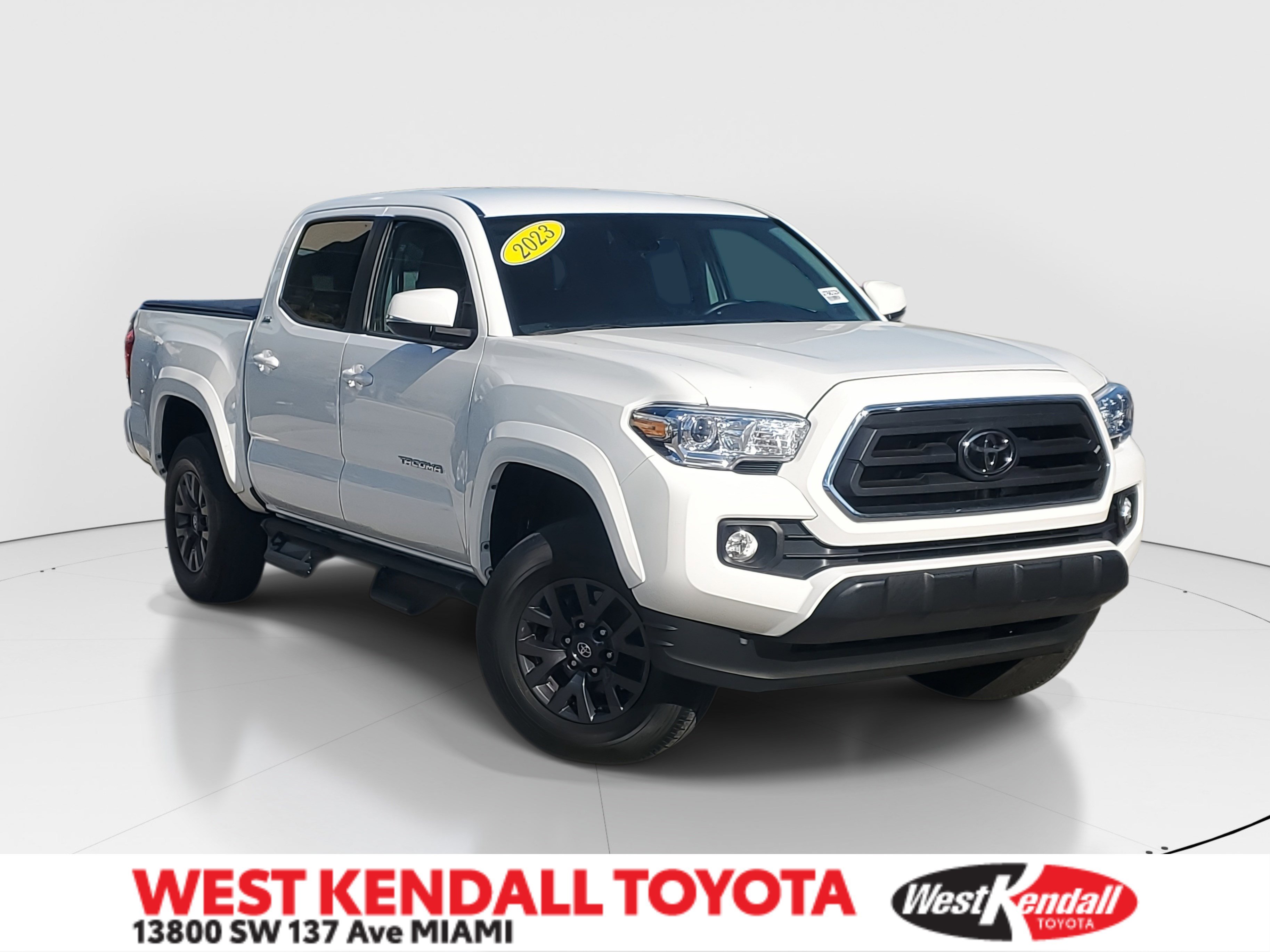2023 Toyota Tacoma SR5's photo