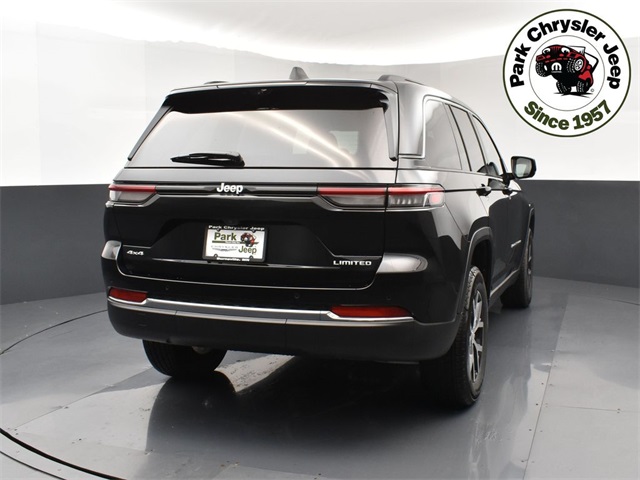 2025 Jeep Grand Cherokee Limited photo 3