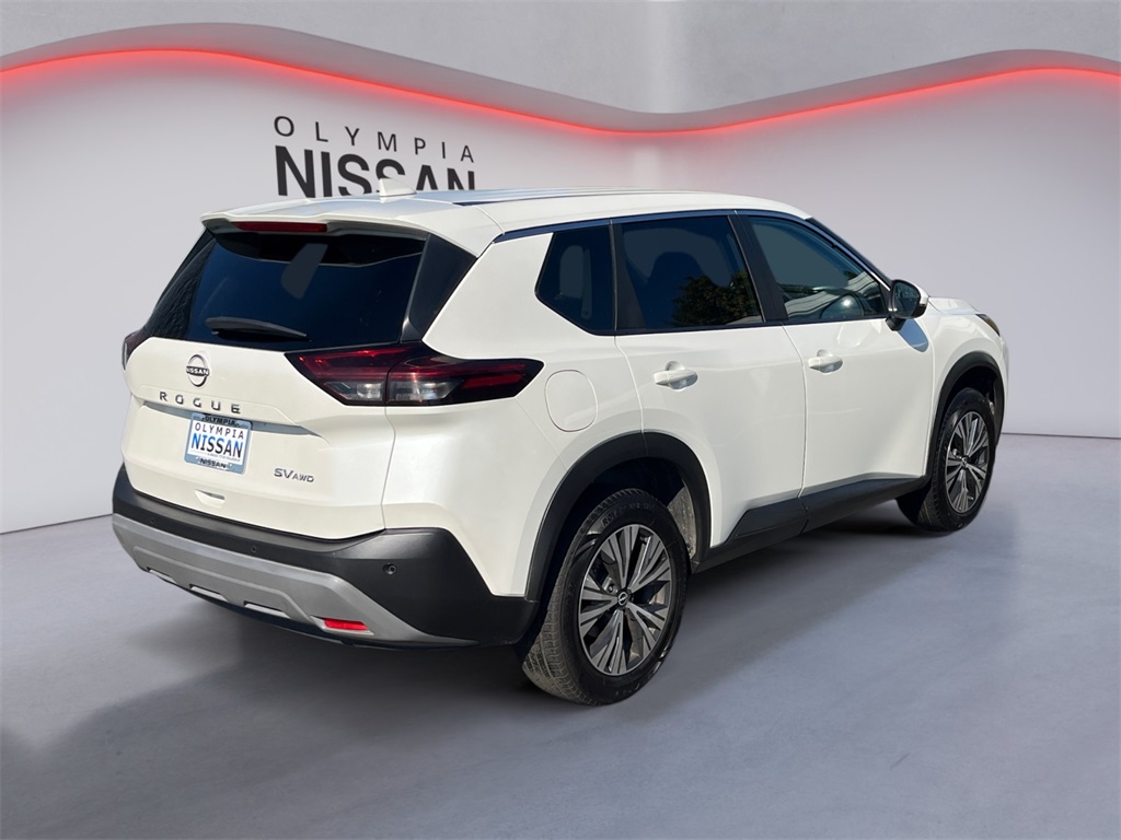 2022 Nissan Rogue SV photo 5
