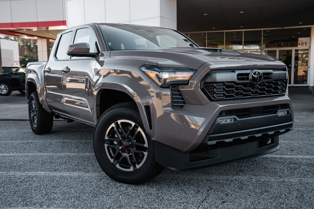 2026 Toyota Tacoma TRD Sport's photo
