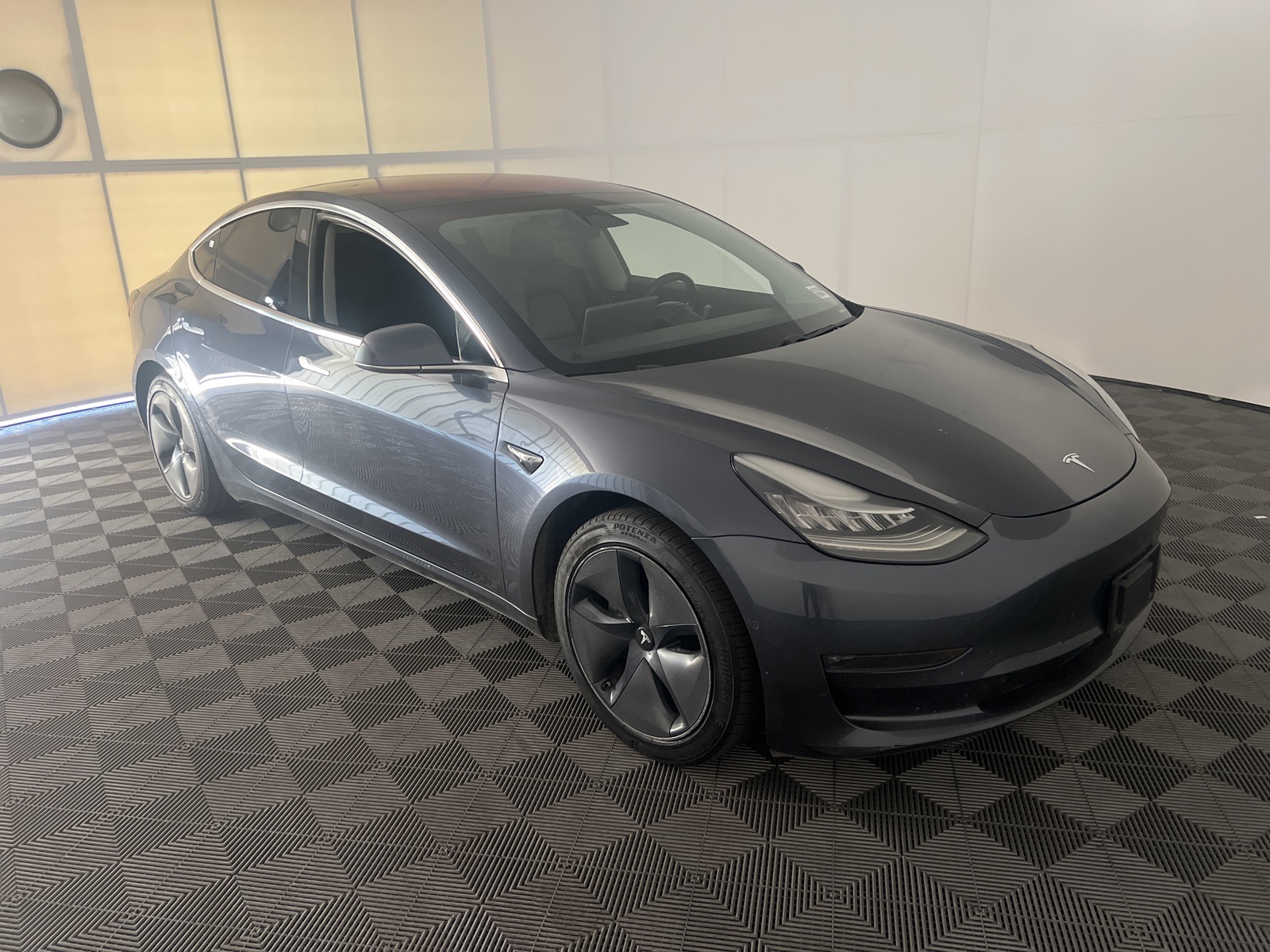 2018 Tesla Model 3 Long Range's photo