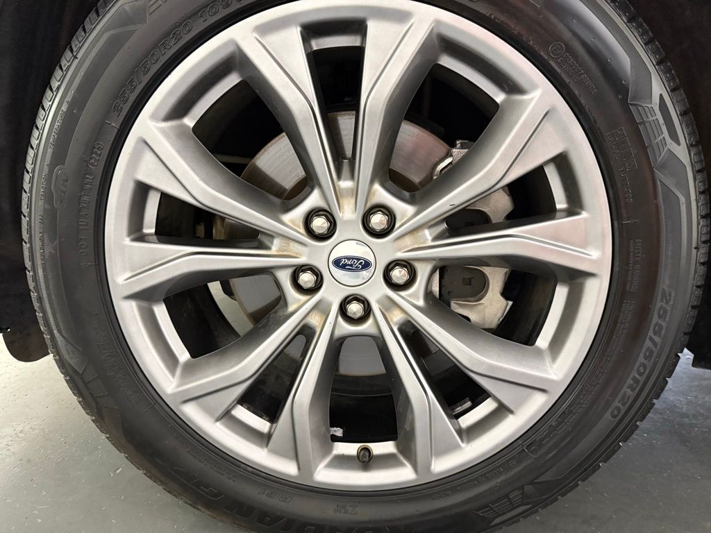 2022 Ford Explorer XLT photo 11