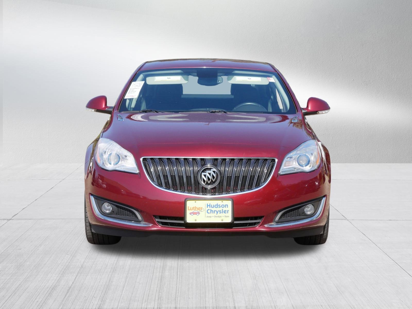 2016 Buick Regal Turbo photo 2