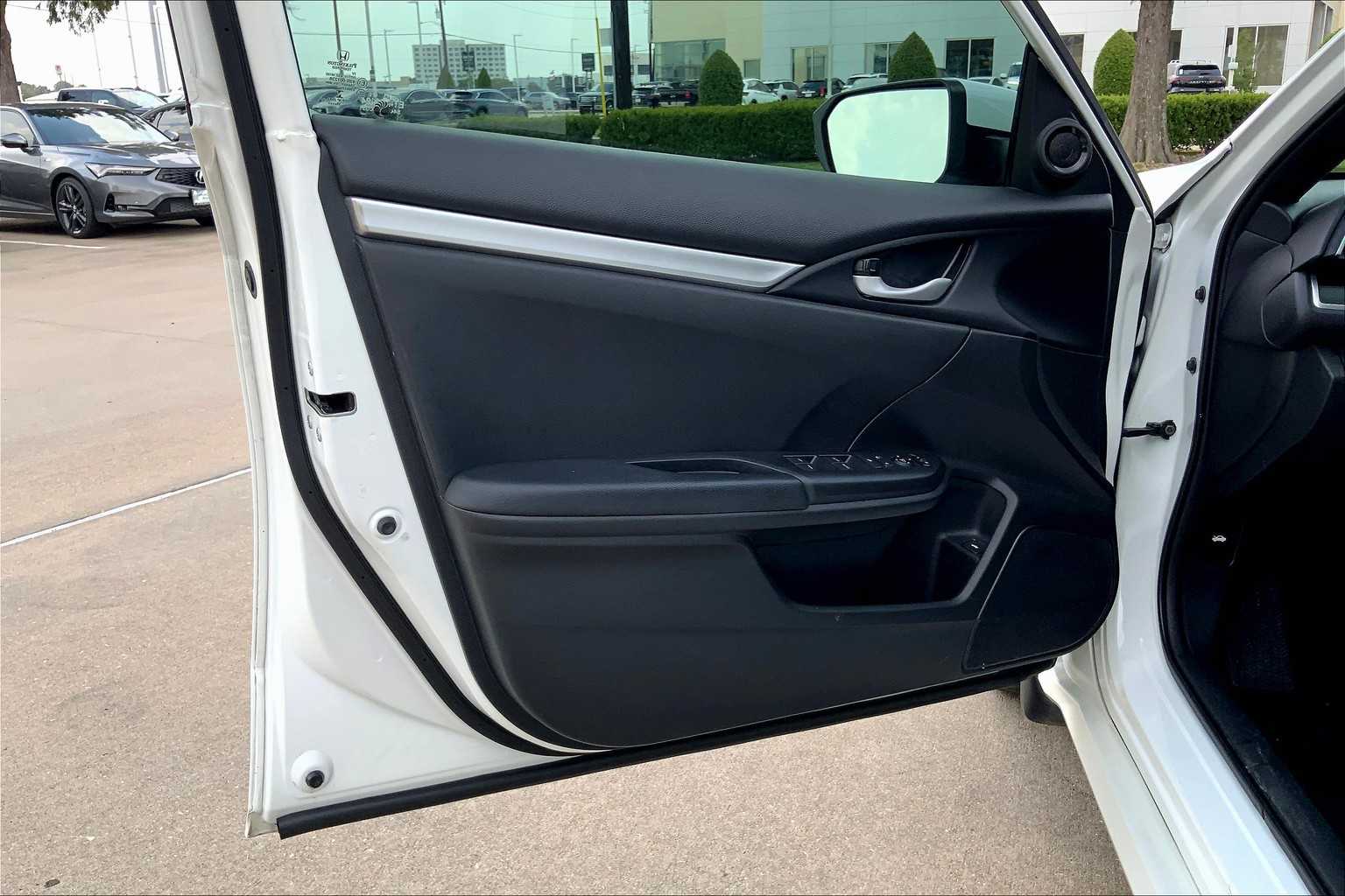 2019 Honda Civic Sport photo 19
