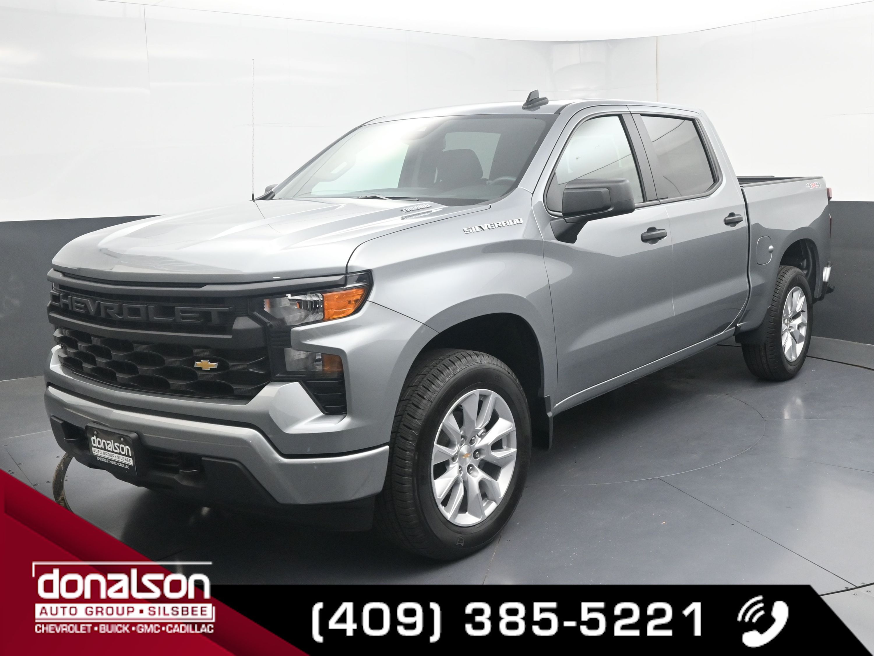 2026 Chevrolet Silverado Custom photo 4