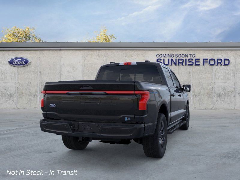 2025 Ford F-150 Lightning Lariat photo 3