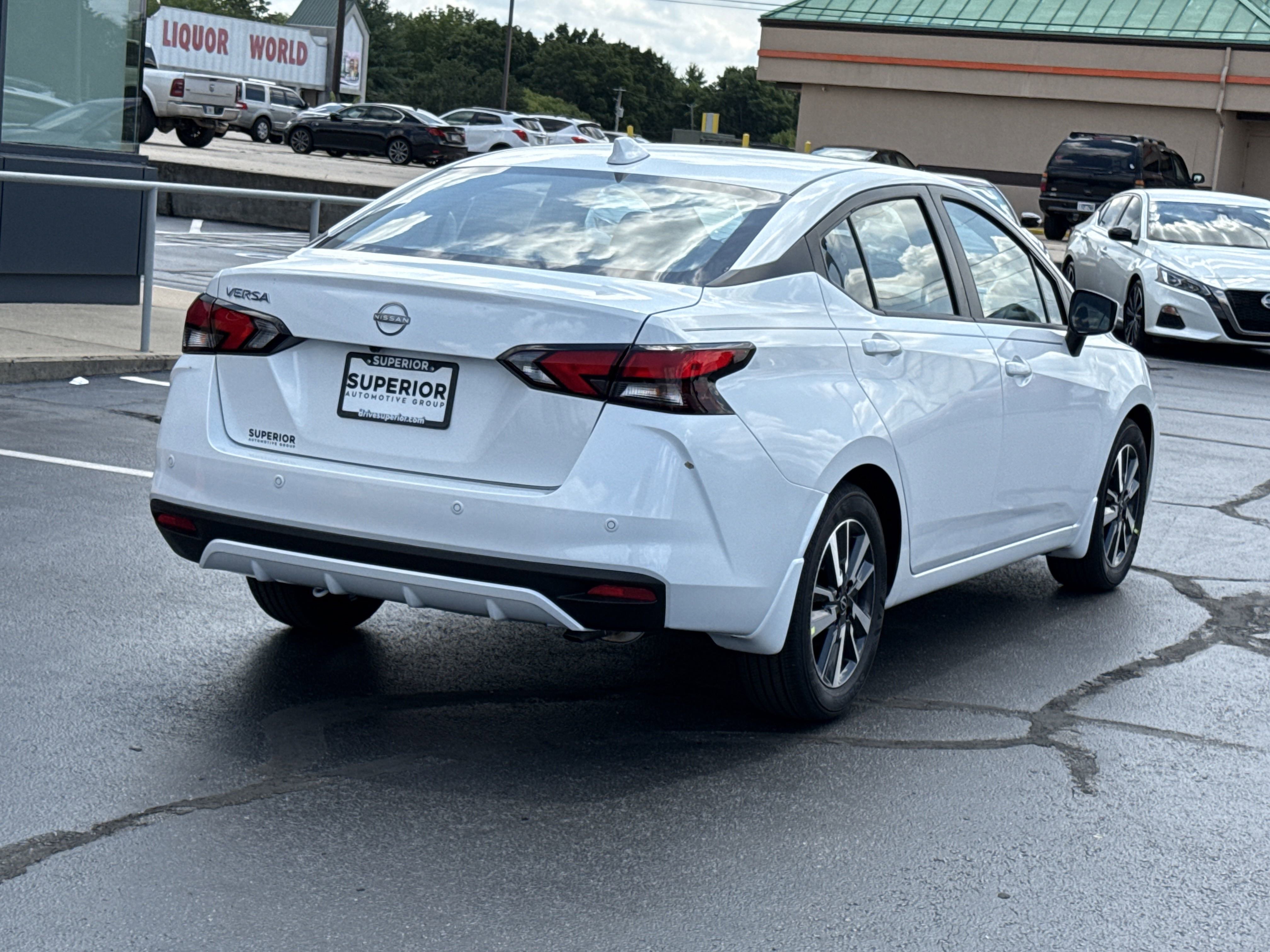 2025 Nissan Versa SV photo 3