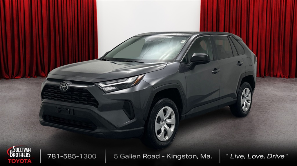 2024 Toyota RAV4 LE's photo