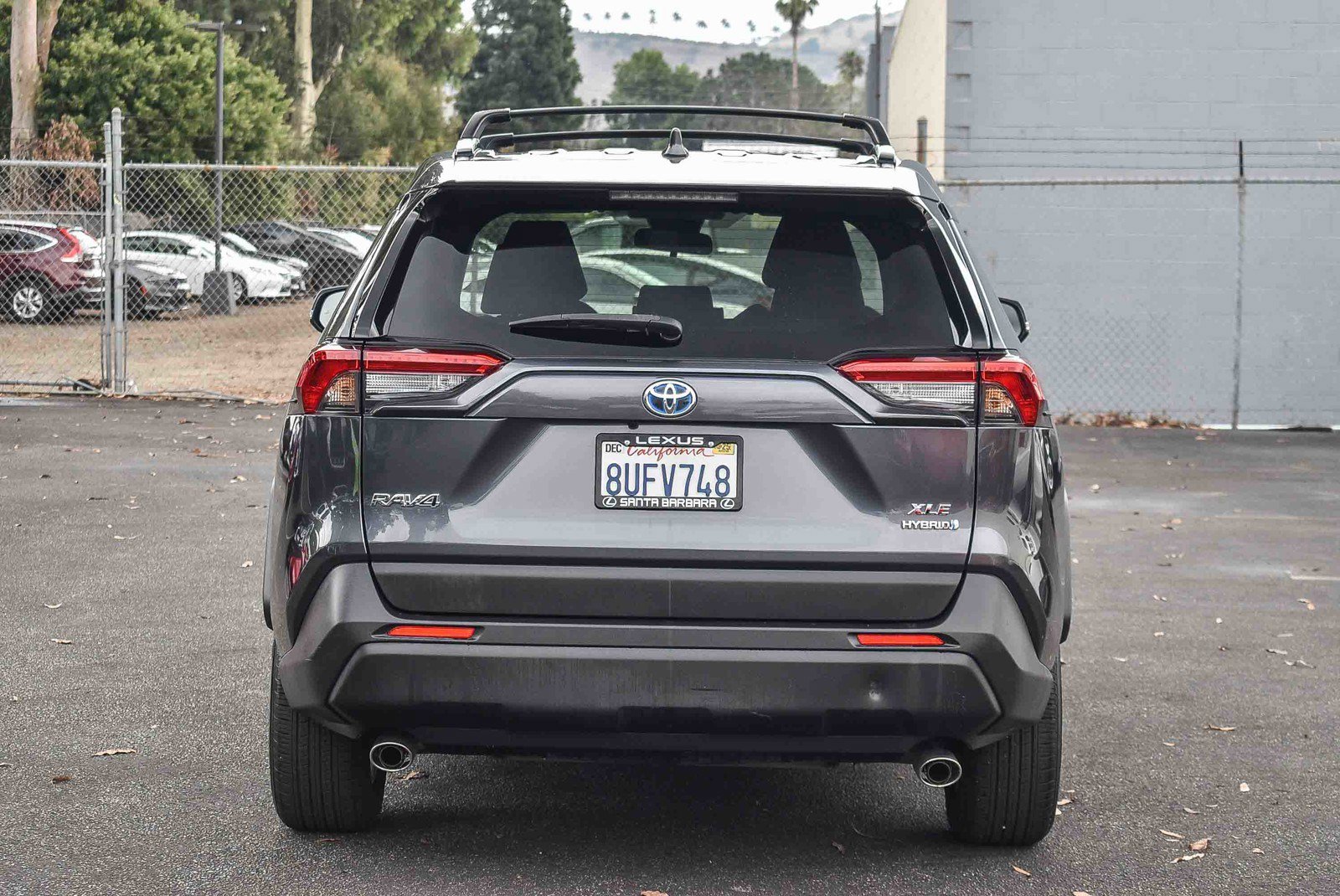 2021 Toyota RAV4 XLE photo 4