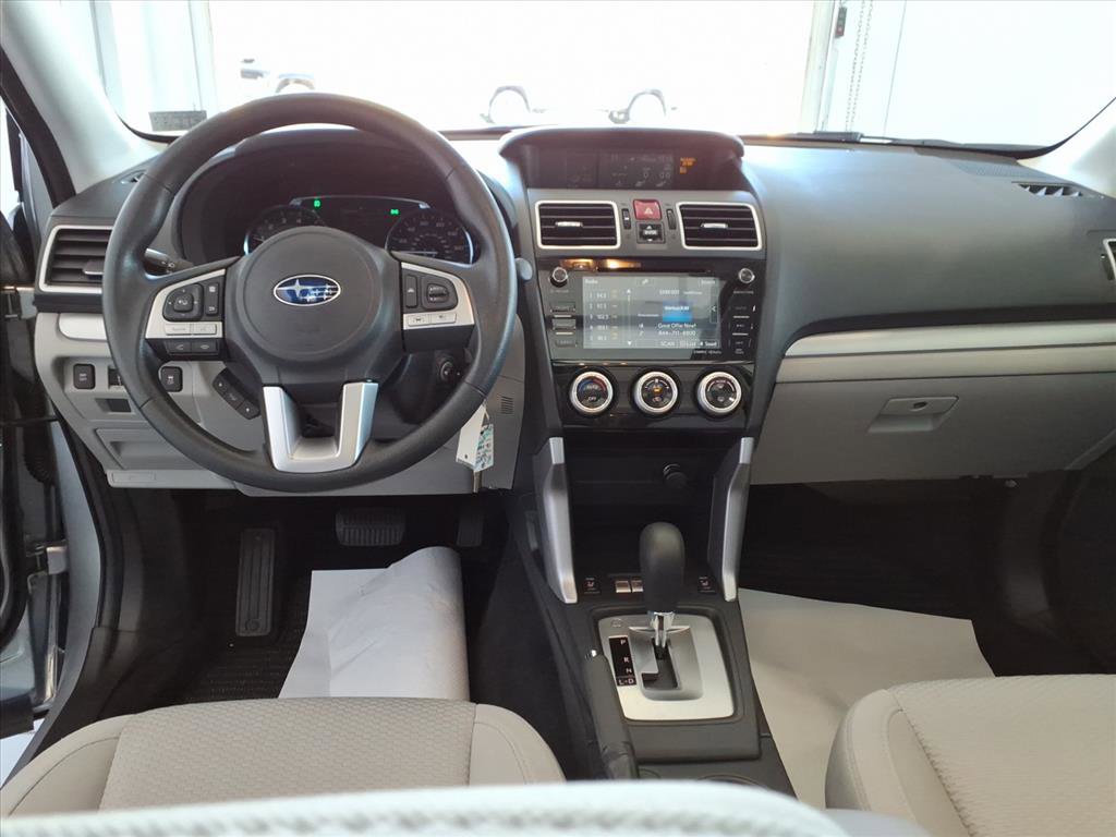 2018 Subaru Forester Premium photo 12