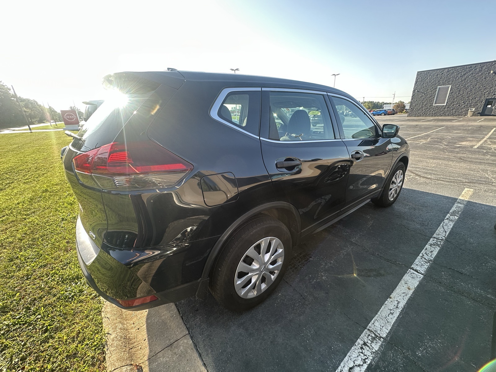 2020 Nissan Rogue S photo 6