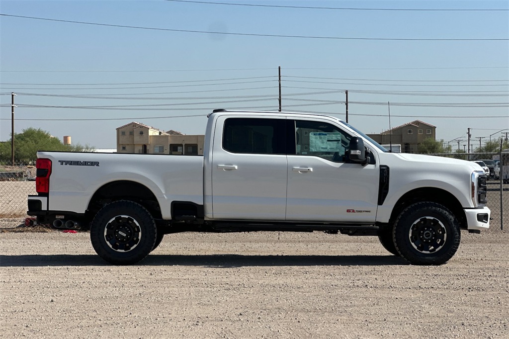 2025 Ford F-350 Lariat photo 3